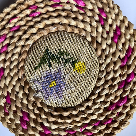 Vintage BoHo Cross Stitch Floral 4￼ Hot Pads Trivets Mats / Wicker Straw Woven - Picture 11 of 12